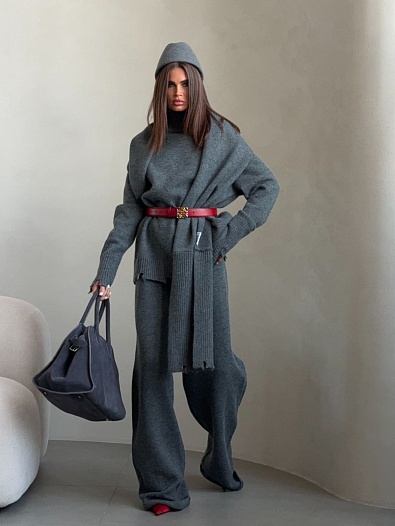 Женский костюм серого цвета Ganni   