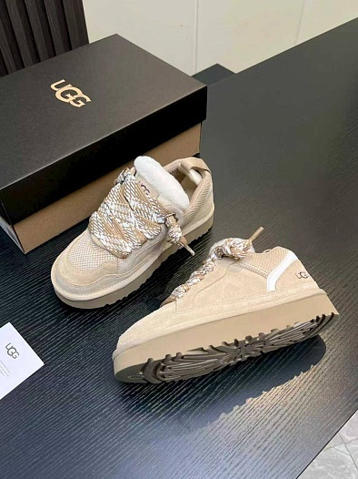 Женские замшевые ботинки UGG Lowmel   