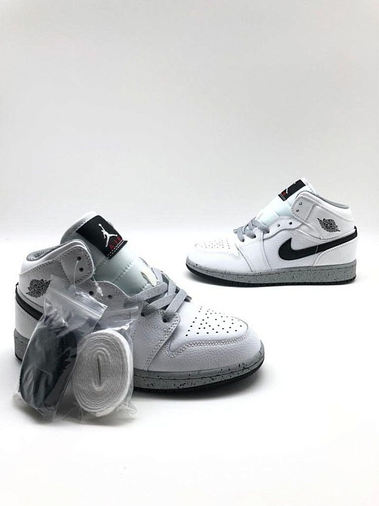 Женские кроссовки Nike Dunk High - White