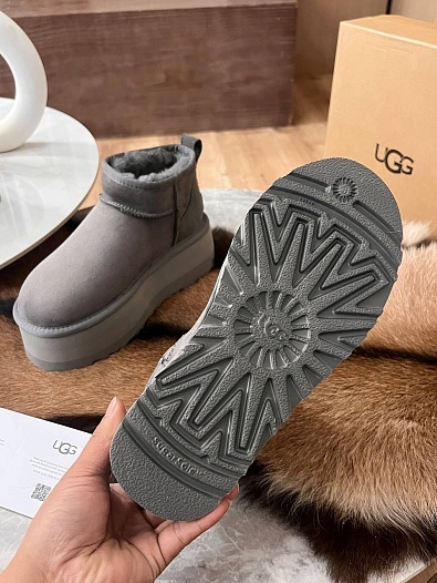 Женские ботинки UGG Classic Ultra Mini Platform - Grey   