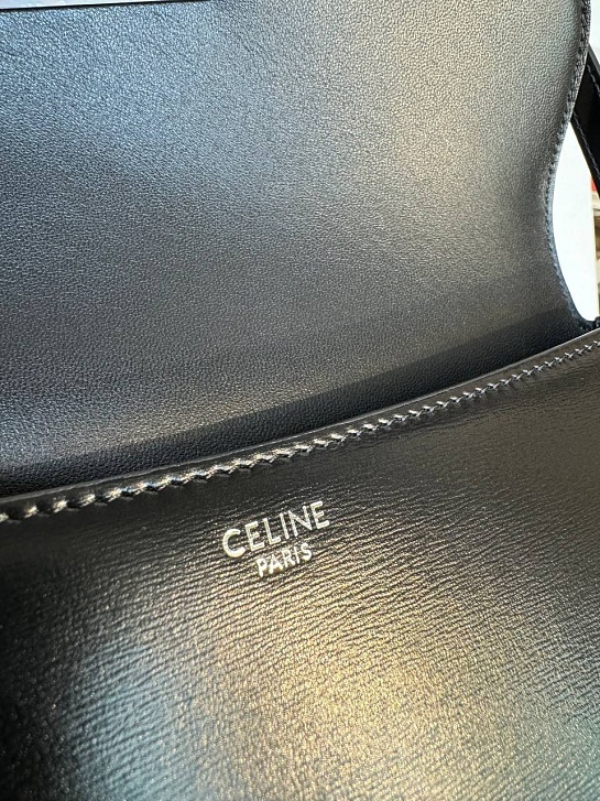 Женская сумка Celine Lola Premium 26x12x5 см - Black