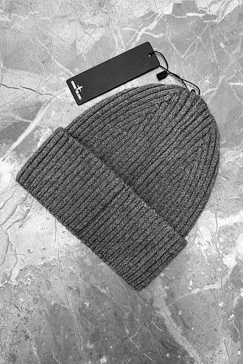 Шапка серого цвета Stone Island compass patch   