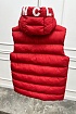 Мужской жилет Moncler красного цвета
