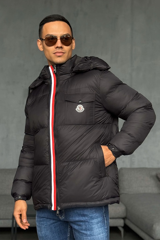 Мужская куртка Moncler чёрного цвета