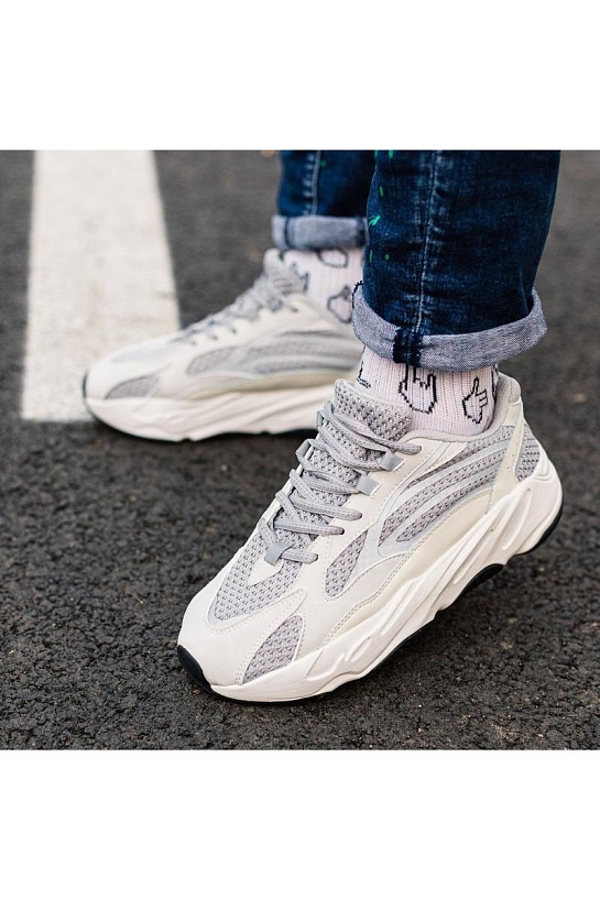 Кроссовки Adidas Yeezy Boost 700 V2 "Static"