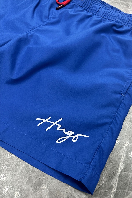 Мужские шорты Hugo Boss синего цвета