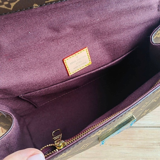 Кожаная сумка Louis Vuitton 28x29 см