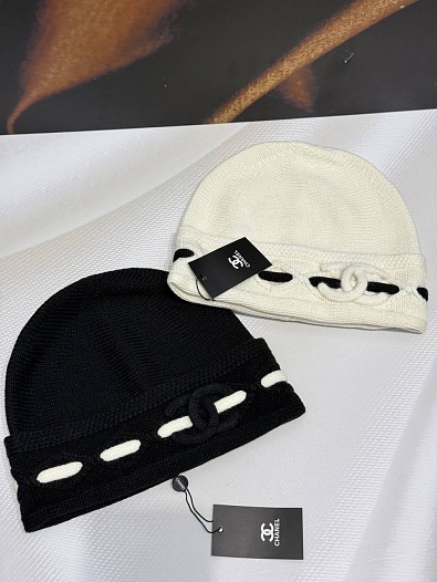 Шапка Chanel logo-embroidered premium - White   