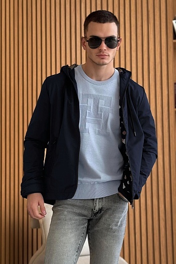 Мужская ветровка тёмно-синего цвета Hugo Boss   