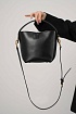 Кожаная сумка Yves  Saint Laurent Le 37 bucket bag 25x25 см