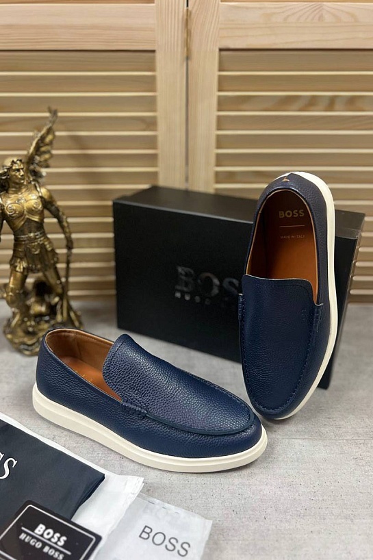 Кожаные лоферы Hugo Boss синего цвета
