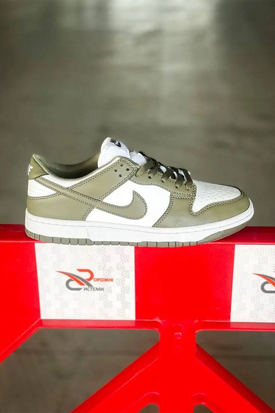 Кроссовки Nike SB Dunk Low "Medium Olive"