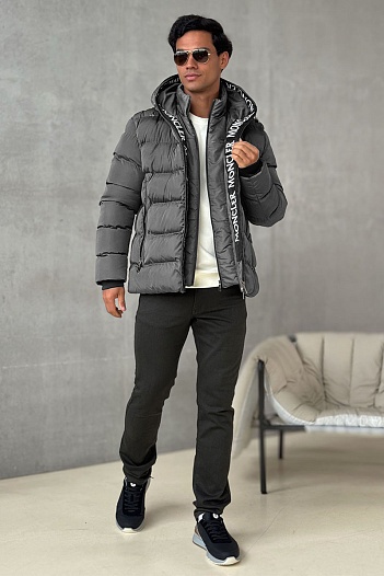 Утеплённая куртка цвета антрацит Moncler logo-patch   