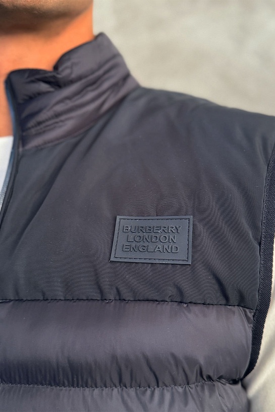 Синий пуховой жилет Burberry London England logo-patch