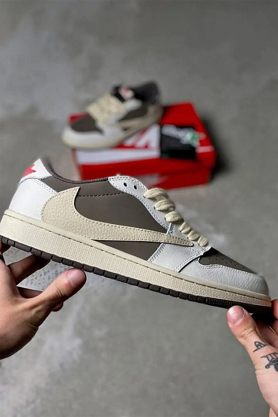 Кроссовки Travis Scott x Nike Air Jordan 1 Low "Reverse Mocha"