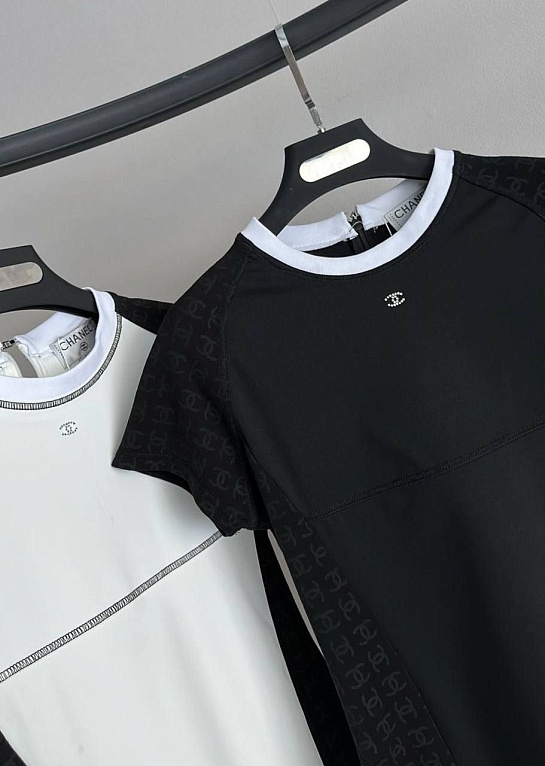 Женская футболка Chanel чёрного цвета