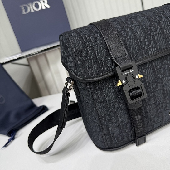 Сумка Dior Hit The Road Premium 24x18x8 см