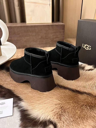 Женские замшевые ботинки UGG Heights - Black   