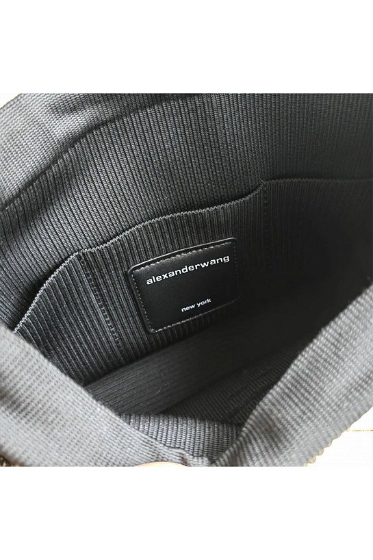 Женская чёрная сумка Alexander Wang Ryan ribbed-knit 26x20 см