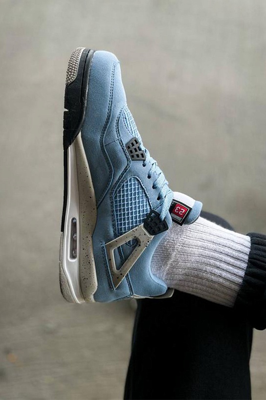 Кроссовки Nike Air Jordan 4 “University Blue”