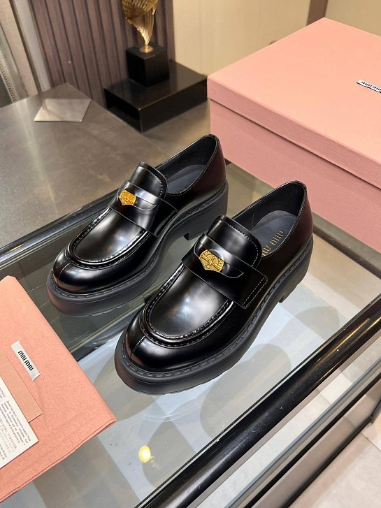 Женские кожаные лоферы MIU MIU premium  - Black