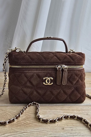 Замшевая сумка Chanel Vanity 19x12   