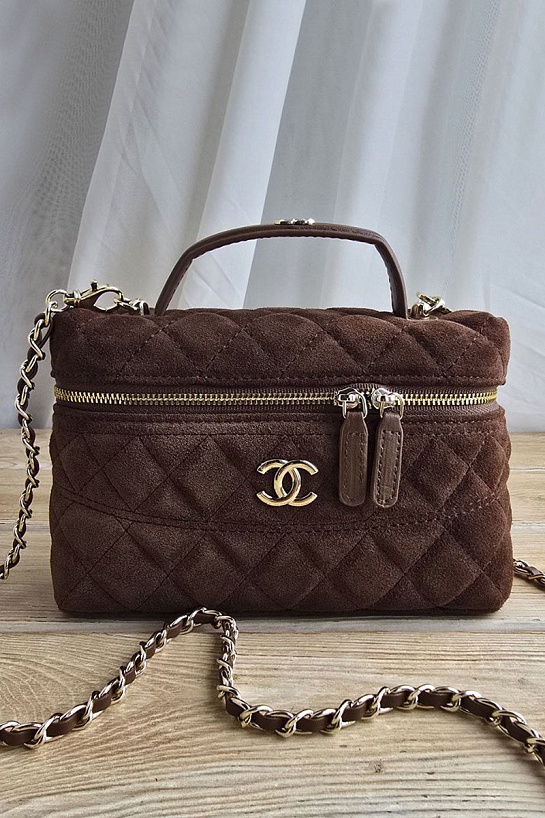 Замшевая сумка Chanel Vanity 19x12