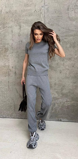 Женский костюм тройка серого цвета Loewe   