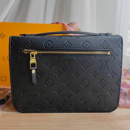 Кожаная сумка Louis Vuitton pochette Metis 25x20 см - Black   