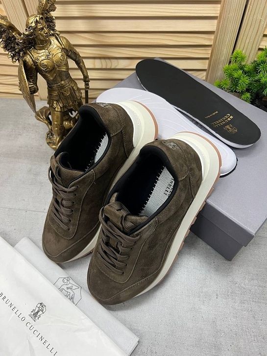 Замшевые кроссовки Brunello Cucinelli цвета хаки