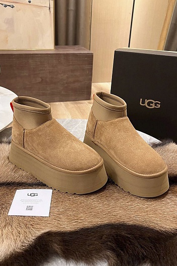 Женские ботинки с мехомм UGG Deeper - Chestnut
