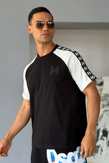 Мужская футболка Moncler чёрного цвета   