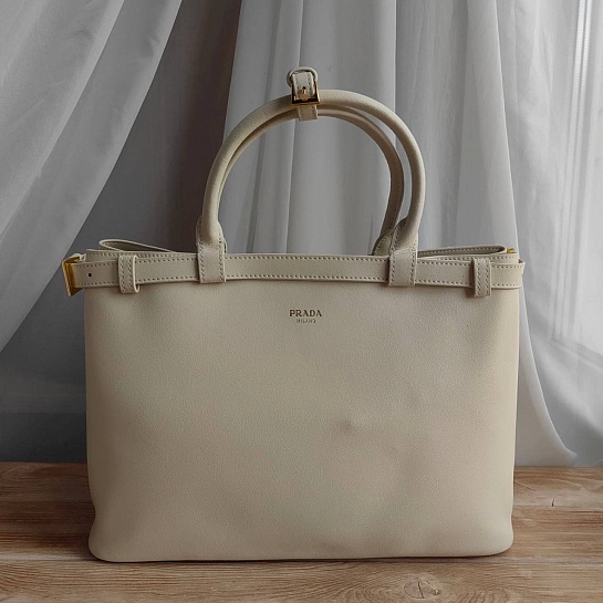 Женская кожаная сумка Prada Buckle 35x25 см (2 расцветки)