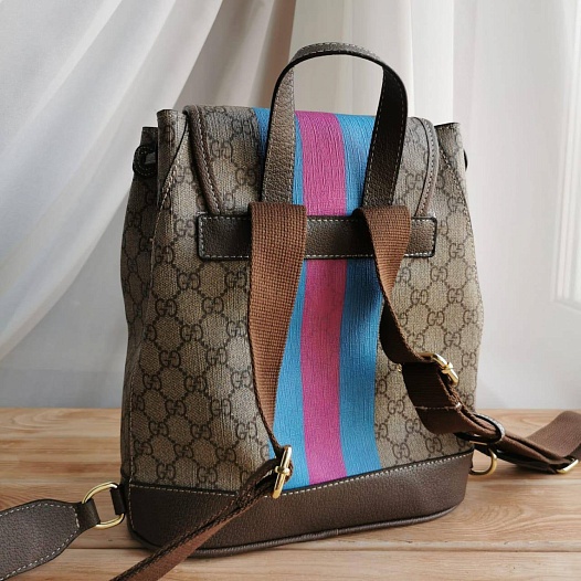 Кожаный рюкзак Gucci with interlocking G 26.5x30 см   