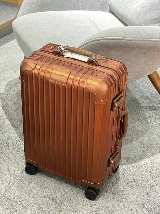 Чемодан Rimowa Aluminum S Premium 54x36x23 см