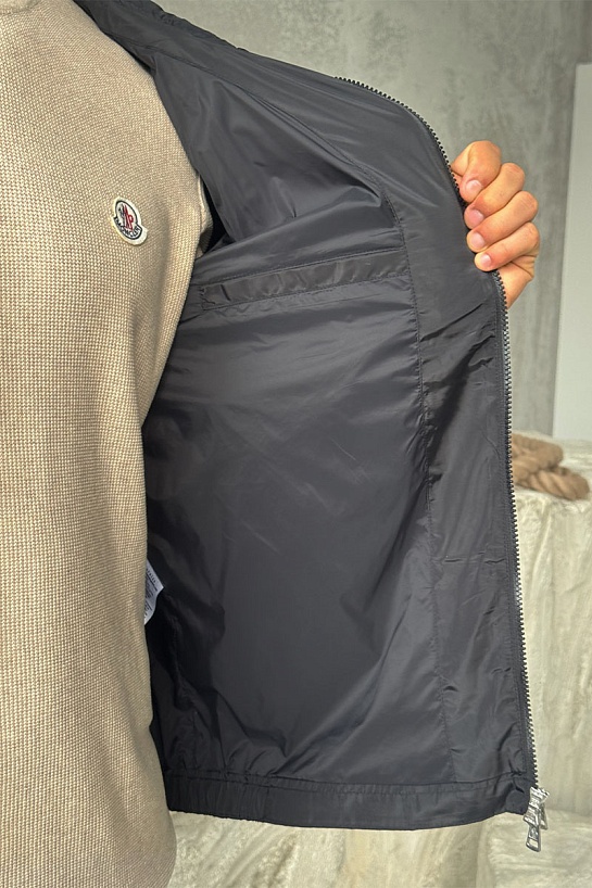 Чёрная ветровка Moncler logo-patch