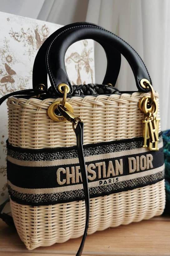 Женская сумка Dior Lady Dior Medium 24x20 см