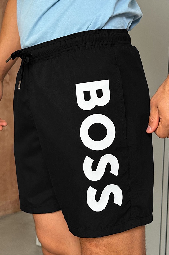Мужские чёрные шорты Hugo Boss logo-print