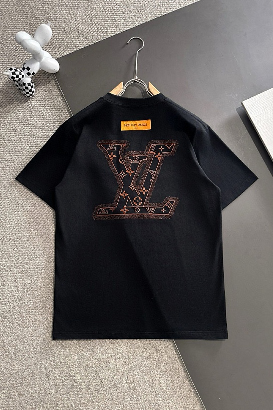 Футболка чёрного цвета Louis Vuitton Premium