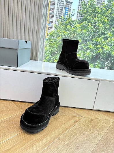 Женские замшевые ботинки с мехом Balenciaga Alaska Fur High Boot Premium - Black