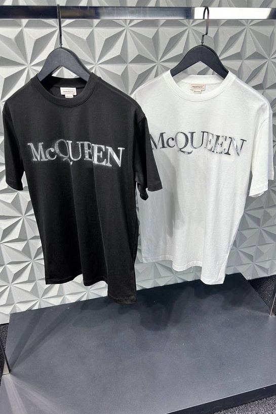 Мужская футболка Alexander McQueen белого цвета