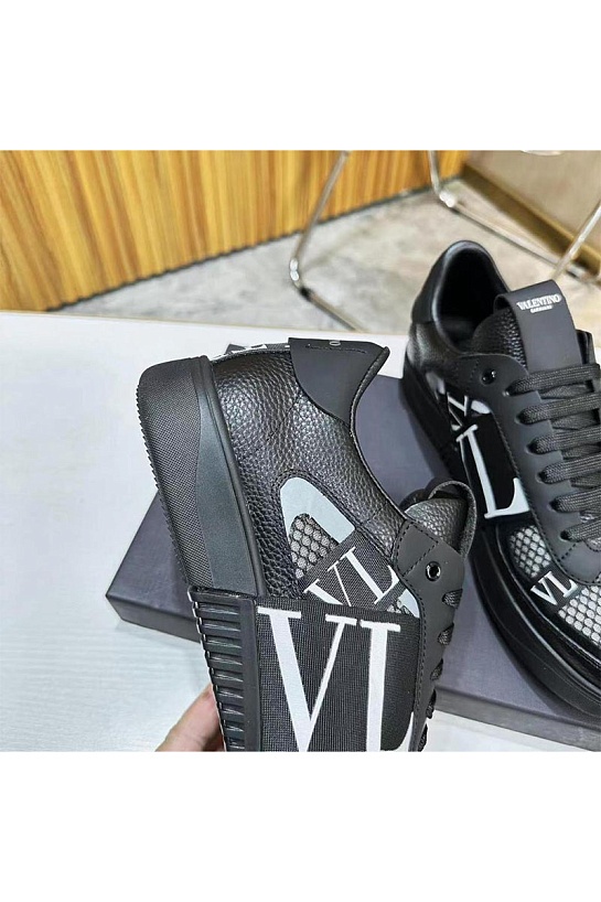 Кожаные кроссовки Valentino low-top - Black