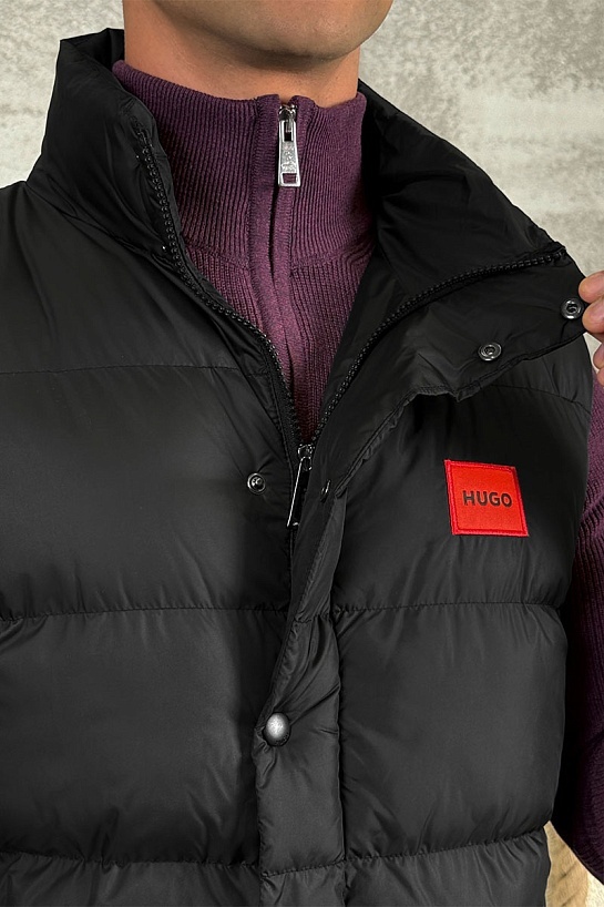 Чёрный жилет Hugo Boss 