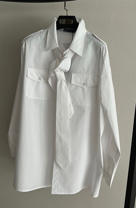 Белая женская рубашка Prada