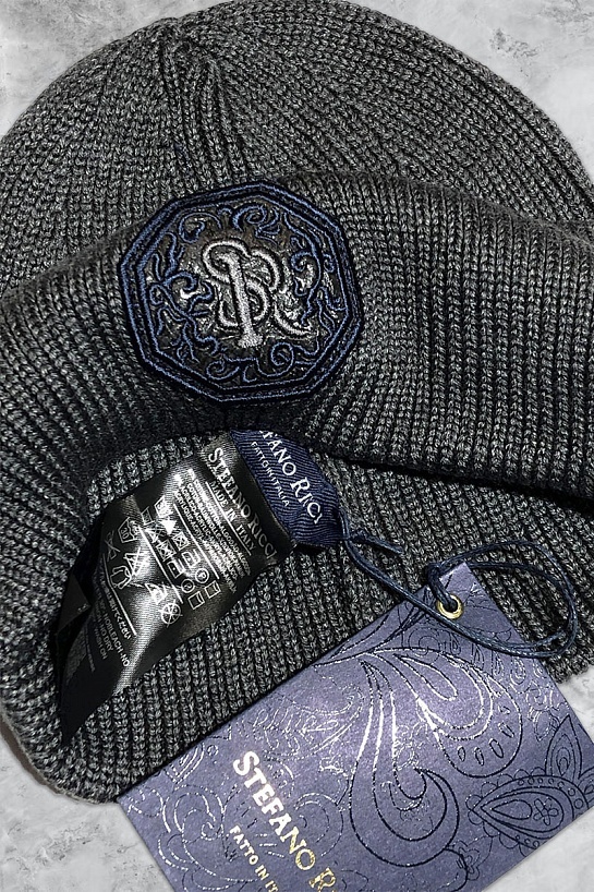 Мужская серая шапка Stefano Ricci