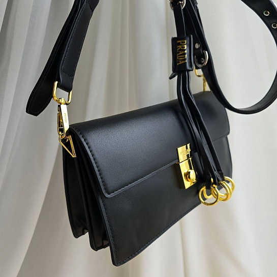 Кожаная сумка Prada Small Soft Sound 23x14 см
