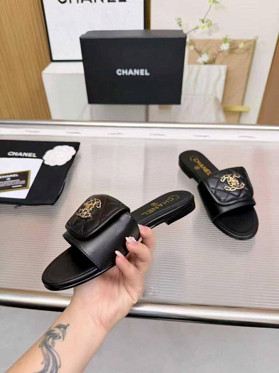 Женские кожаные шлёпанцы Chanel premium