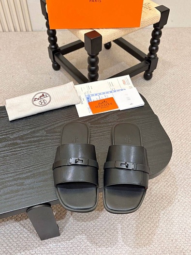 Чёрные кожаные шлёпанцы Hermes Gabriel   