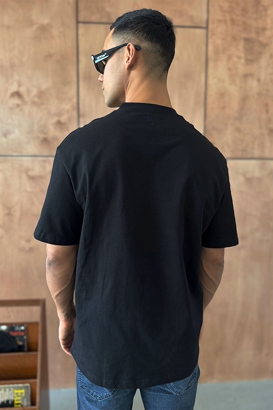 Мужская чёрная футболка Prada