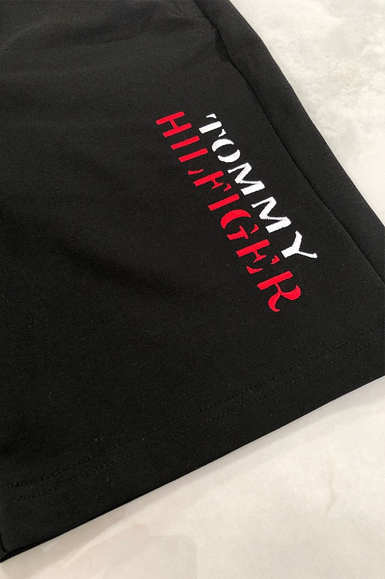 Чёрные мужские шорты Tommy Hilfiger